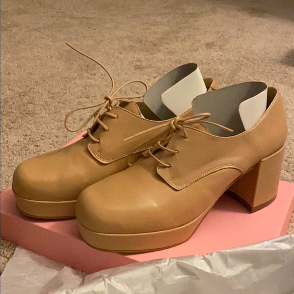 Shoes - Picture 2 of 3
